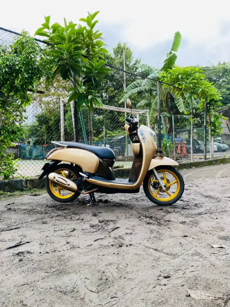 Honda Scoopy 110cc Pgm_Fi CBS Tahun 2015
