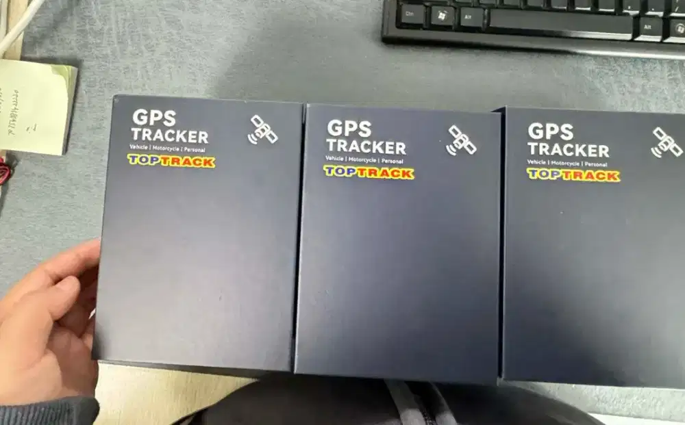 GPS Tracker include Pasang