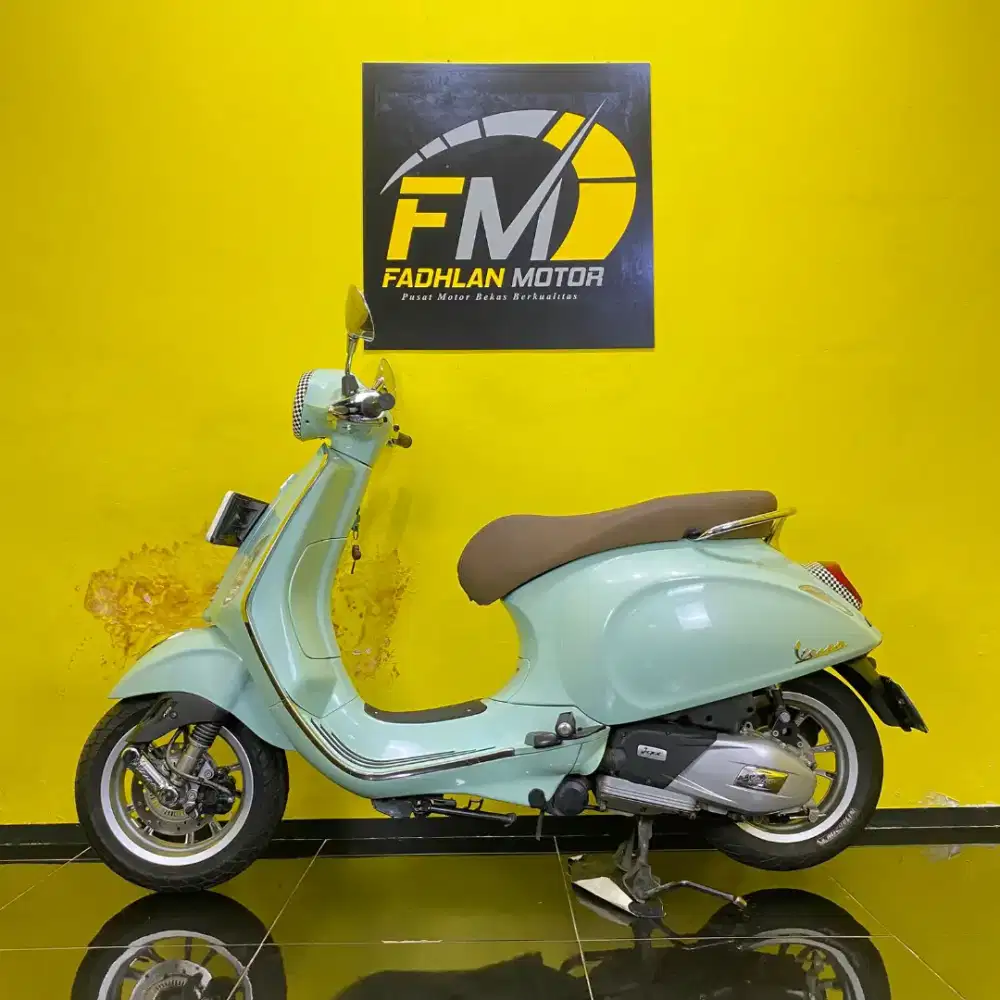 Piaggio Vespa Primavera ABS Tahun 2022 cash kredit kunci lengkap