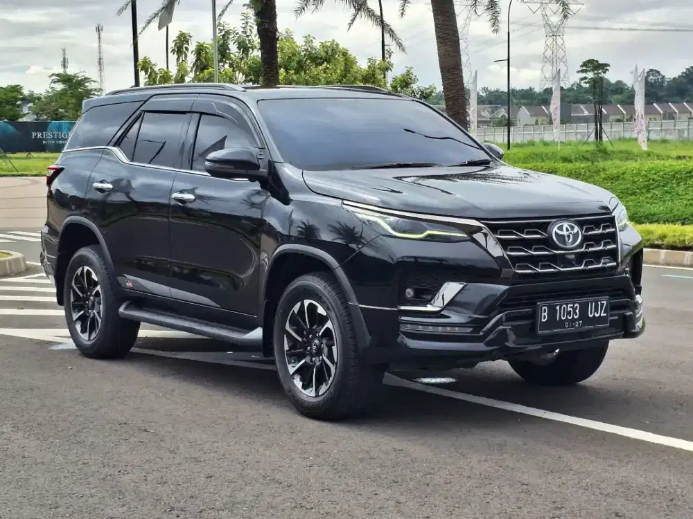 Fortuner Vrz Gr 2.4 Automatic 2021 Diesel Hitam Metalik