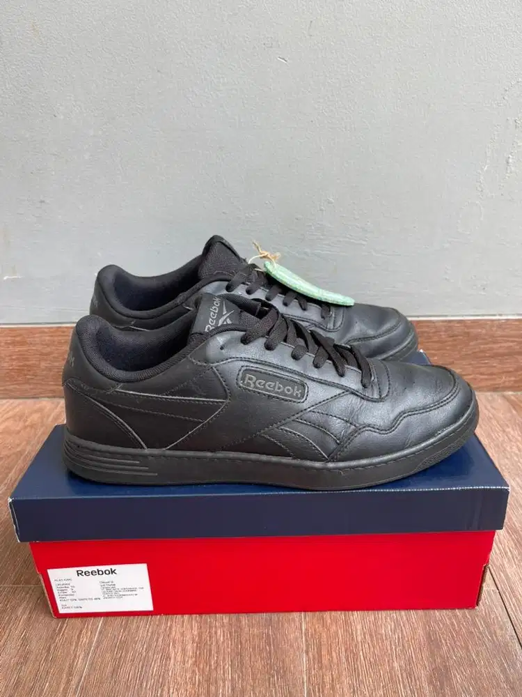sepatu REEBOK all black size 43 legit ori