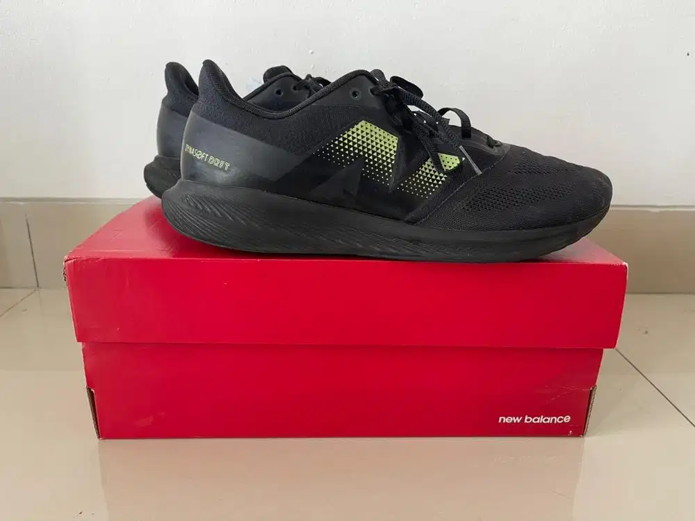 sepatu NEW BALANCE size 43 legit ori