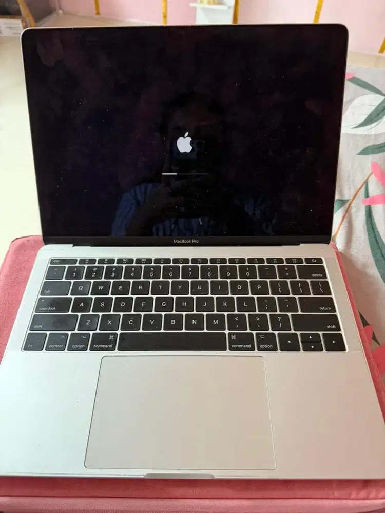 Macbook pro 2017 13ich i5