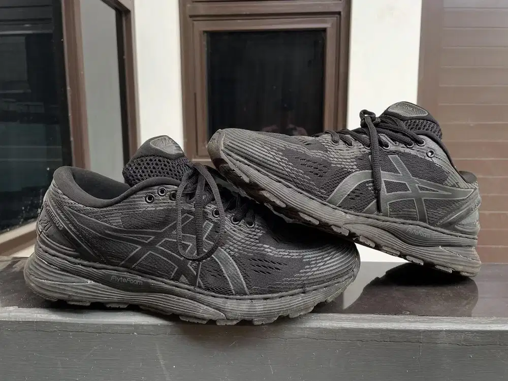 asics gel nimbus 21 black