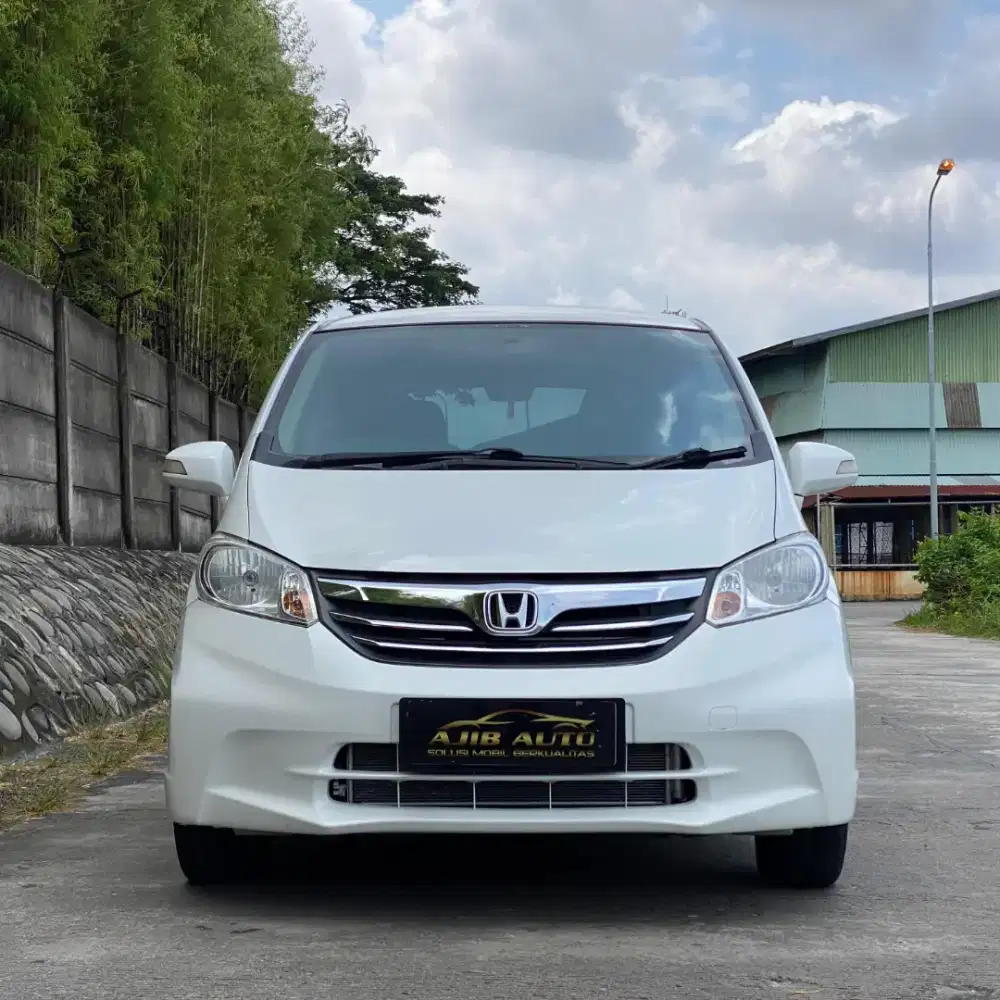 [DP 15JT] Freed 1.5 S Matic 2013