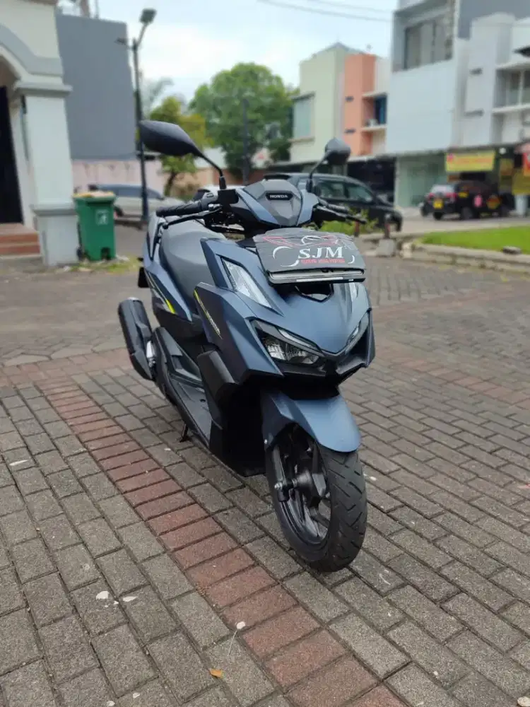 HONDA VARIO 160 CBS 2025 KM 2K ASLI