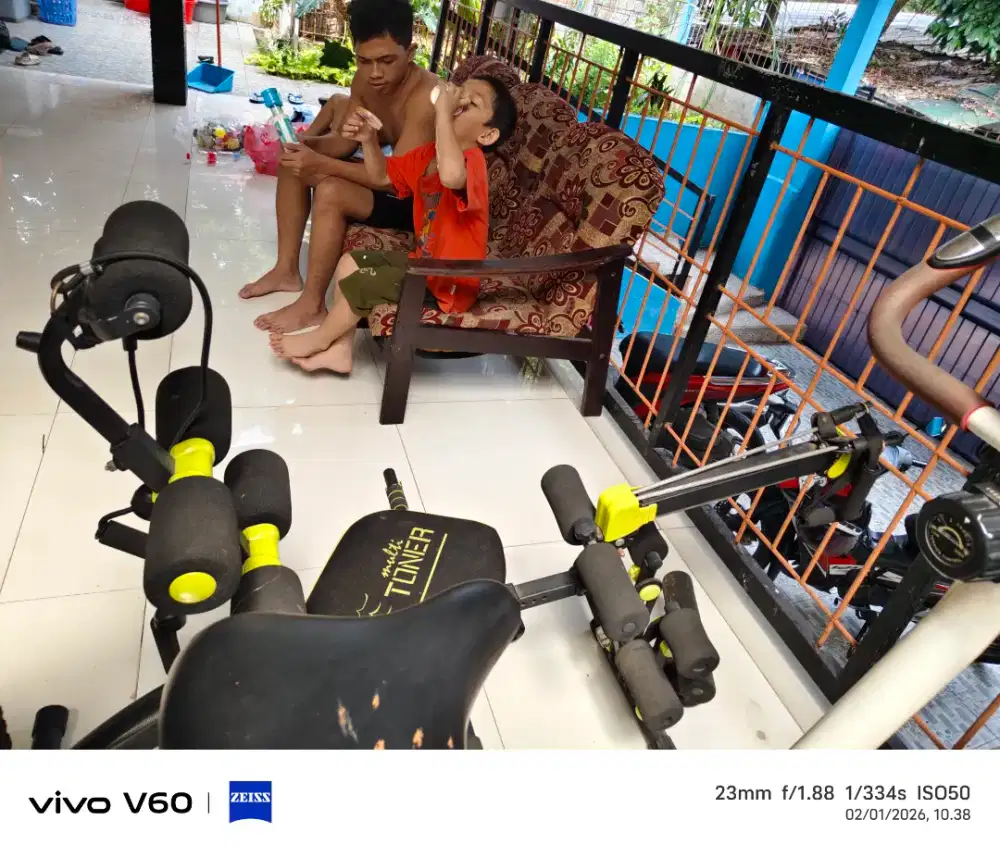 Alat olahraga sesuai gambar