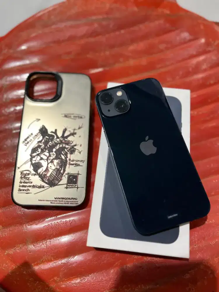 iPhone 13 128gb iBox