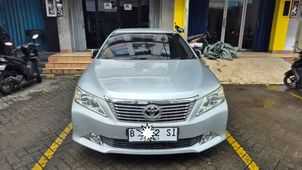 Toyota Camry 2.5V A.T 2012