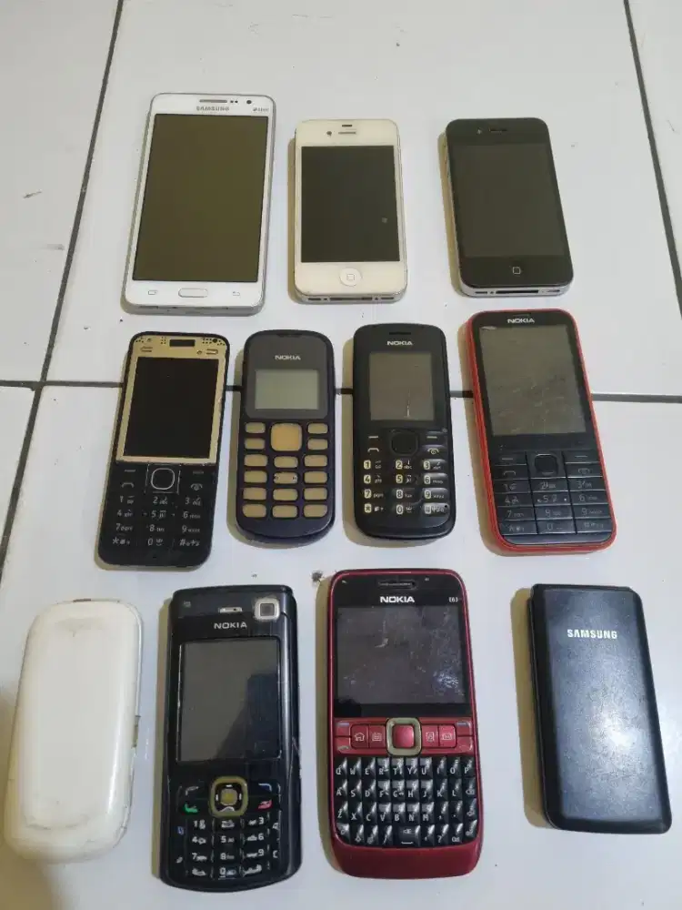 Rongsok HP jadul Nokia dkk
