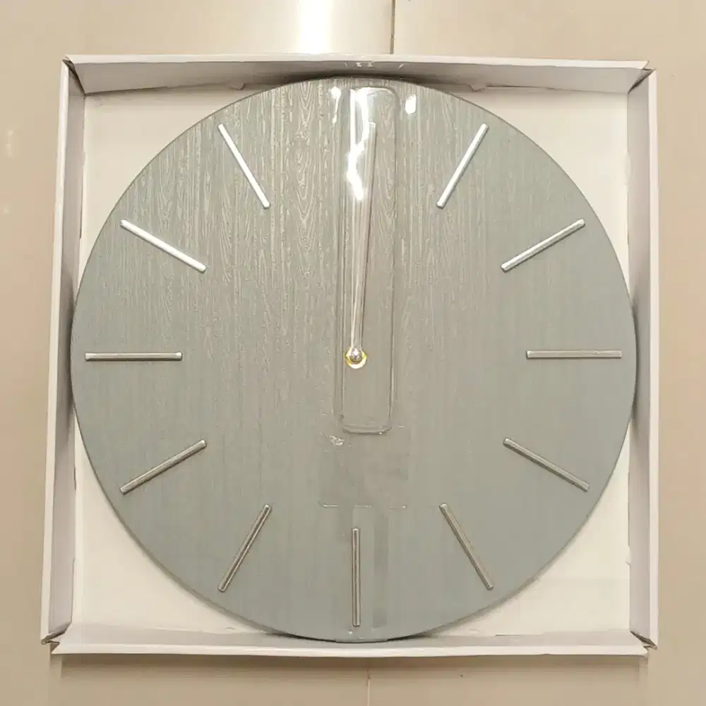 Jam dinding model bulat angka garis, baru