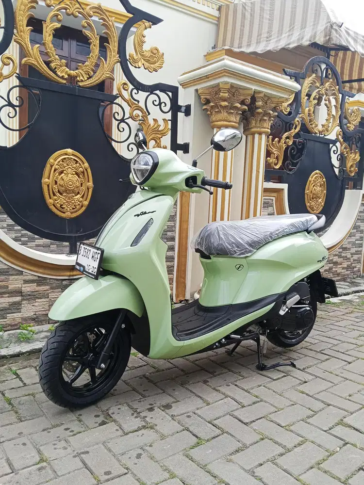 YAMAHA NEW GRAND FILANO hybrid THN 2025 KM 200