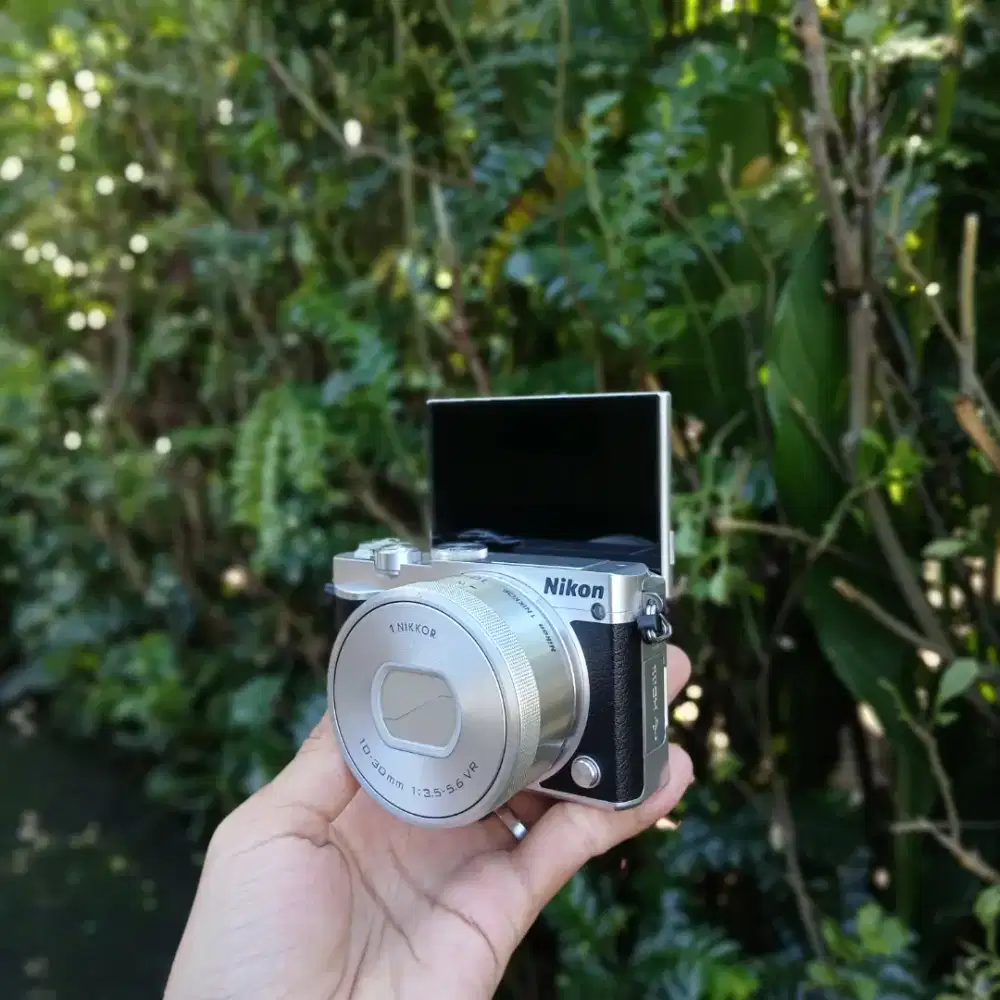 NIKON J5 KIT GOOD CONDITION MIRORLESS PEMULA MURAH