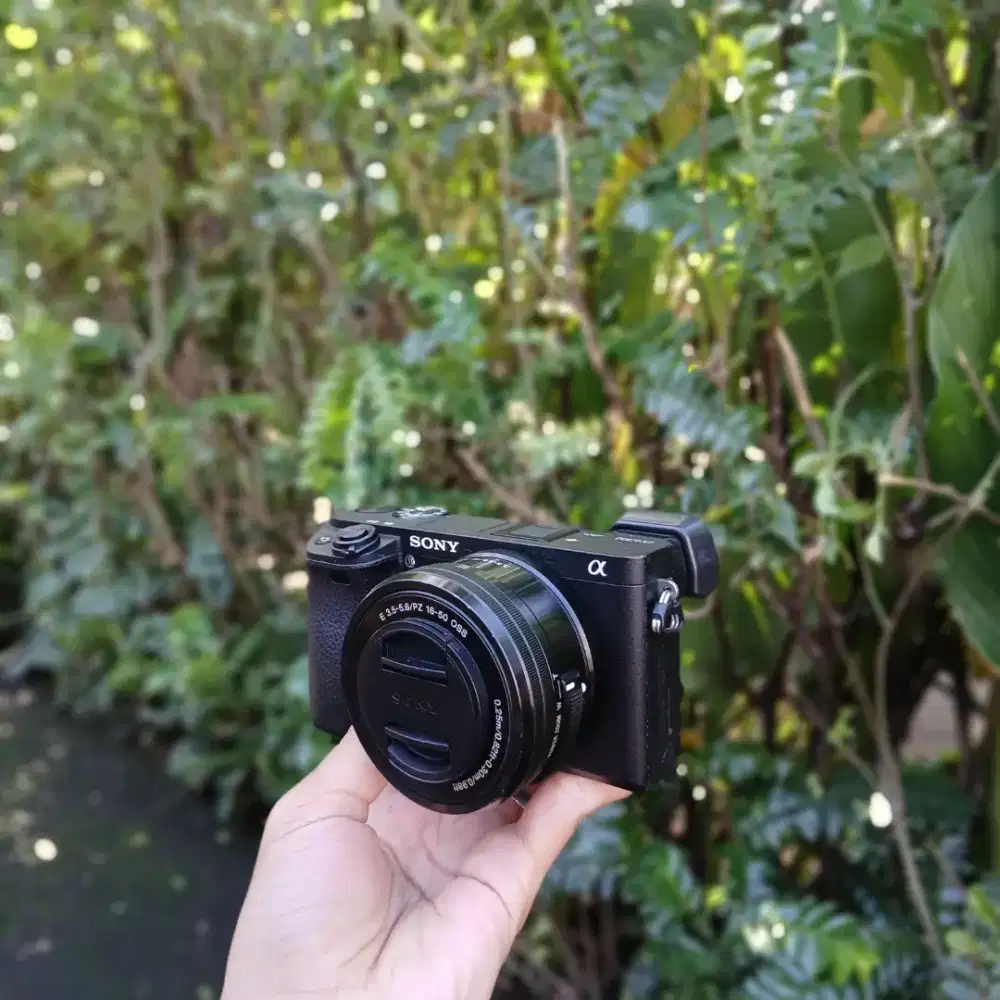 SONY A6300 KIT BLACK GOOD CONDITION FULLSETBOX