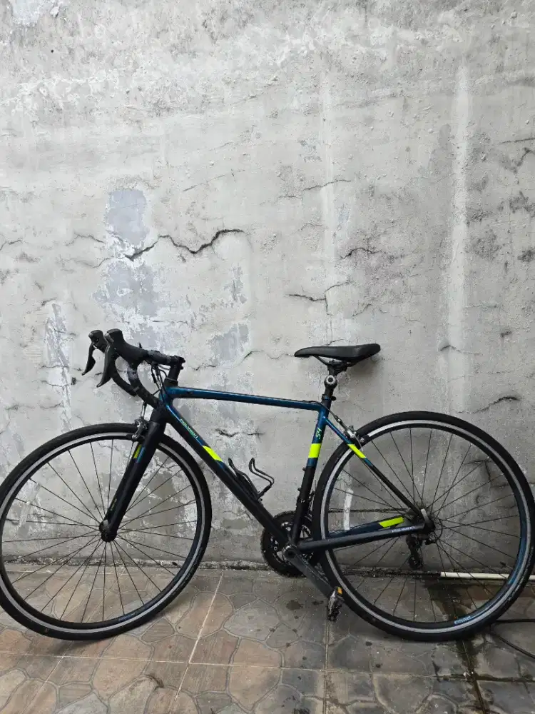 Sepeda Road Bike