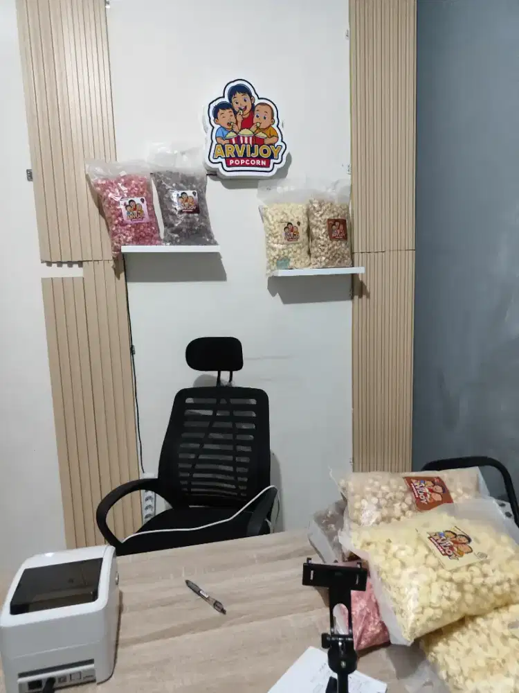 Lowongan kerja - host live wanita