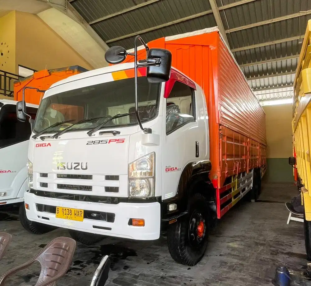 Wing Box Isuzu Giga Fvm 34T 285PS Tahun 2018