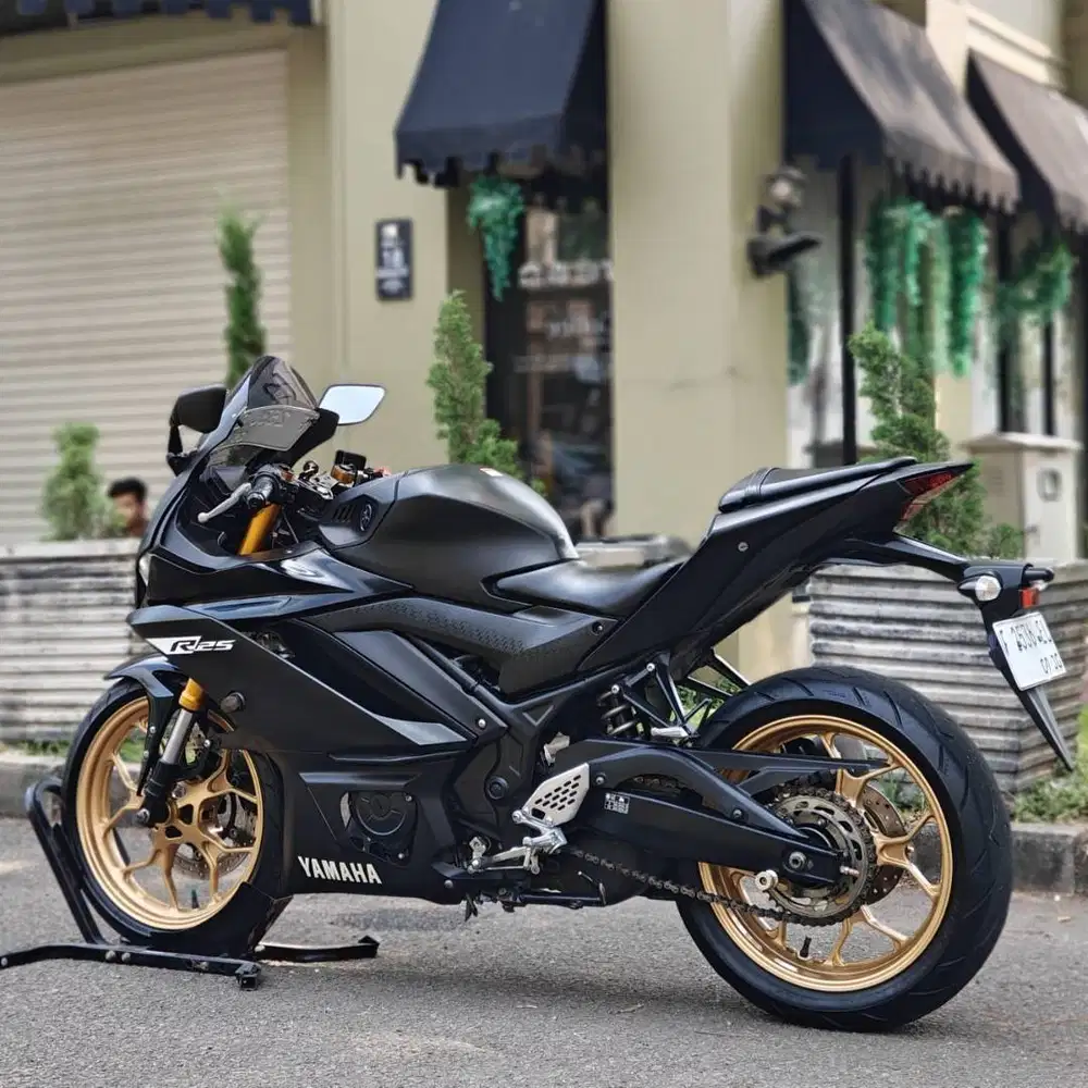 YAMAHA NEW R25 V2 2019 BLACK KM LOW PAJAK PANJANG RASA BARU