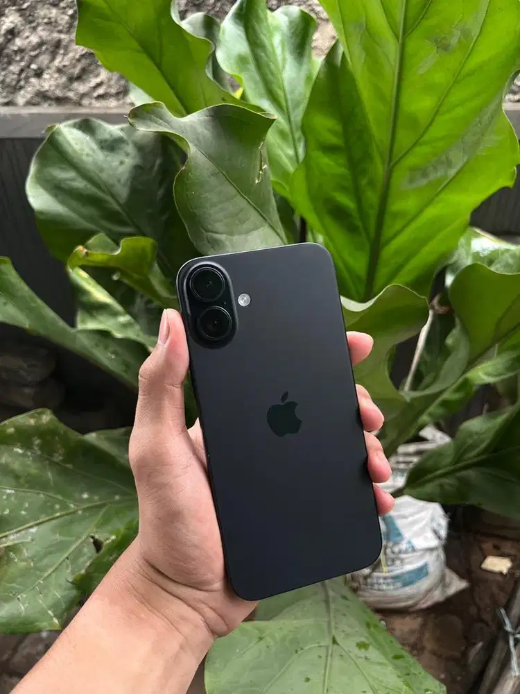 Iphone 16 plus 128gb black garansi blibli