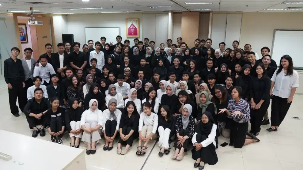 Lowongan di staf kantor