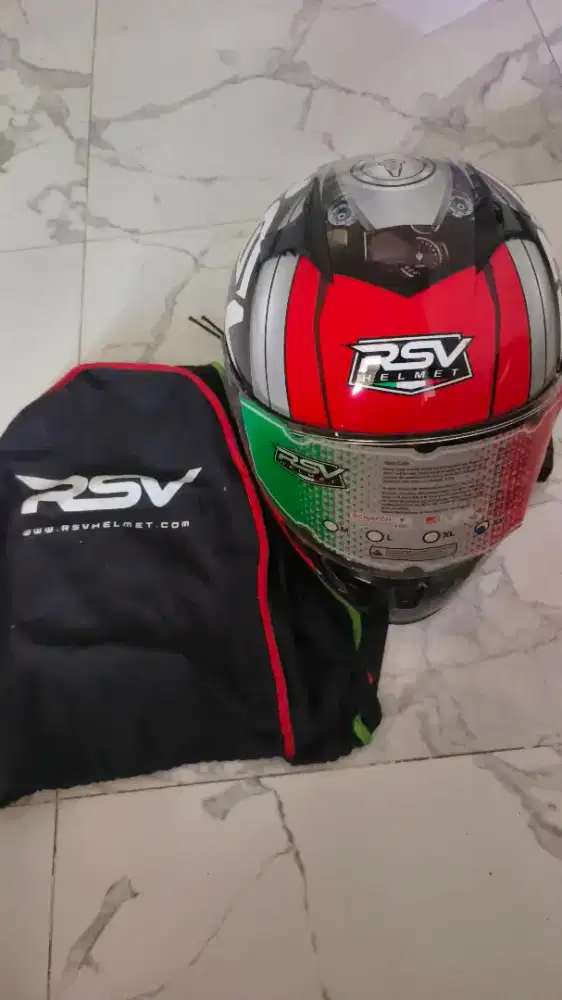 Helm RSV FF500 like new wangi tinggal pakai