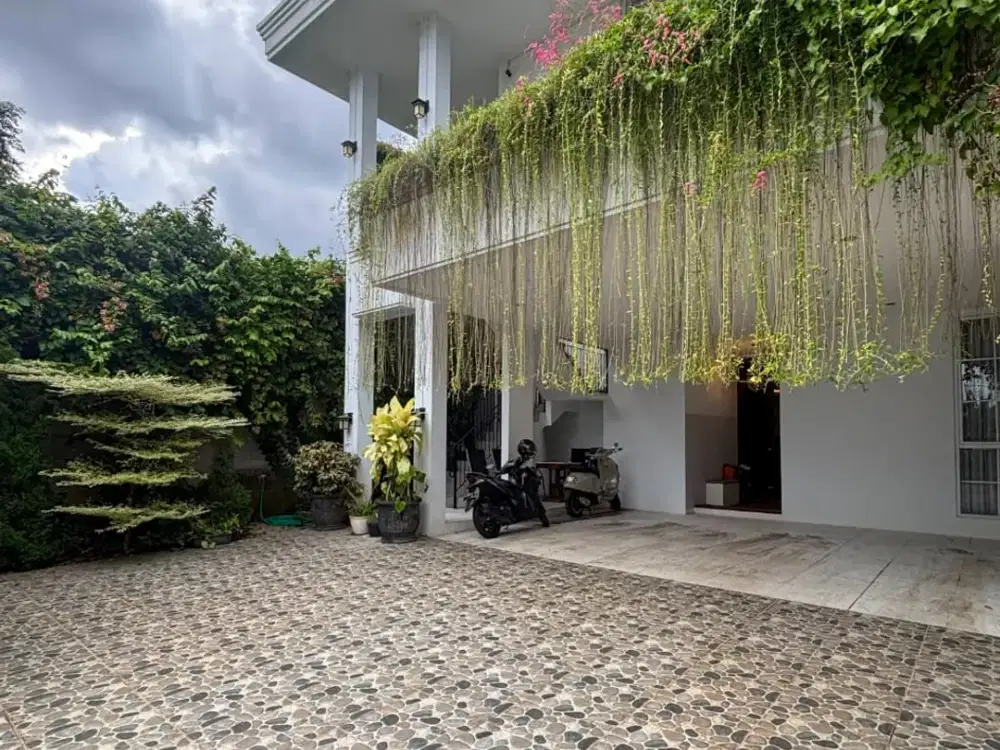 DIJUAL RUMAH MODERN SEMI FURNISHED di BINTARO SEKTOR 7 AREA GAPURA MENTENG