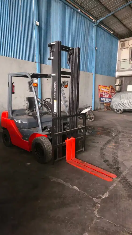 Forklift Diesel Toyota 2,5 Ton Tahun 2014, 2017, 2018