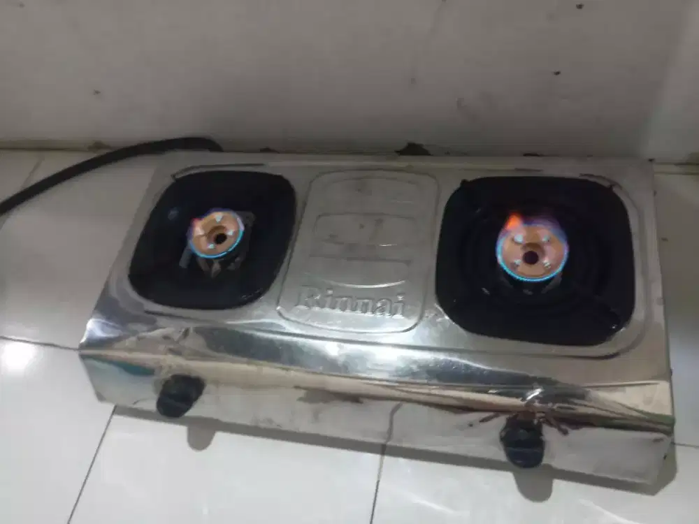 Kompor dua tungku rinnai