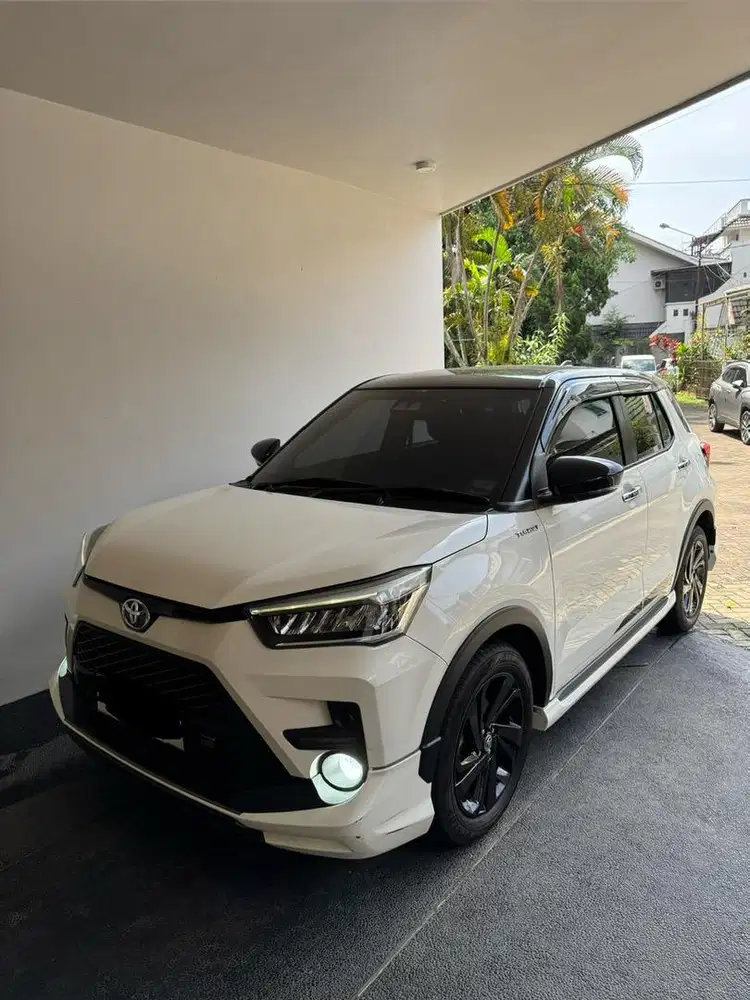 Raize 1.0 Turbo GR Sport TSS Two-Tone Langka