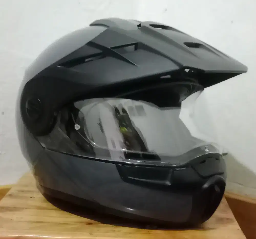 Schuberth E1 modular helm