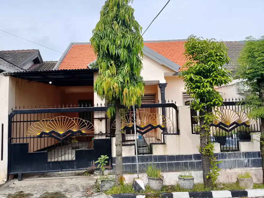 Bu...Bu..Rumah di jual murah plus perlengkapan