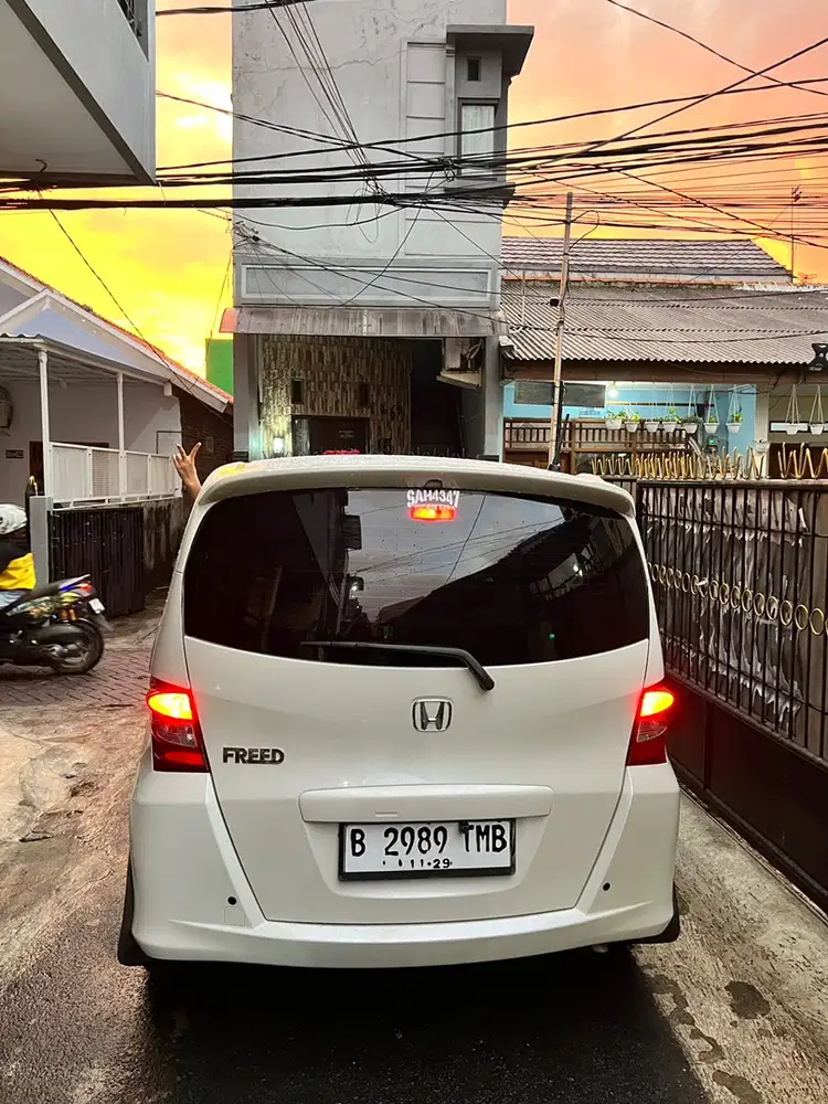 Honda Freed 2010 Bensin