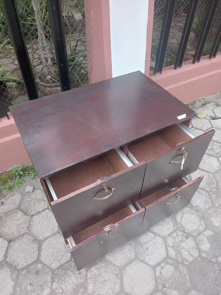 meja nakas 4 laci murah