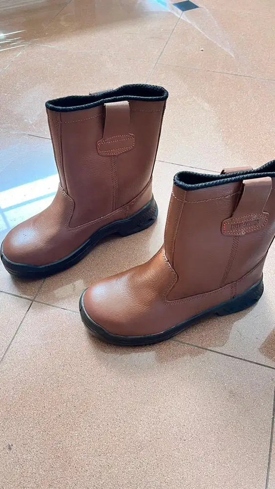 Safety shoes Sepatu Pelindung Proyek King's by Honeywell