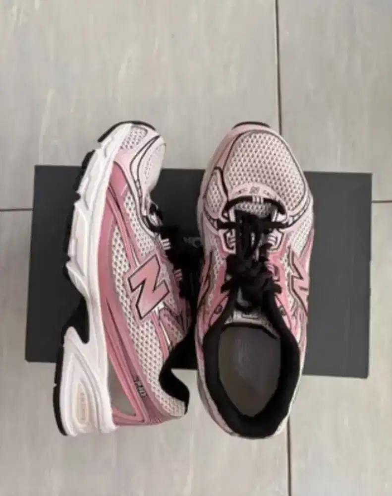 Sepatu New Balance NB 740 Original