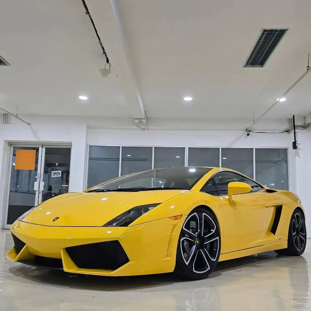 Lamborghini Gallardo LP560-4 Giallo Midas On Nero & Giallo 2009
