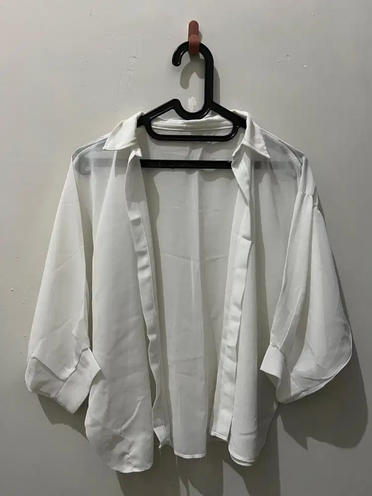 Baju Bekas Wanita Serba 20 Ribu