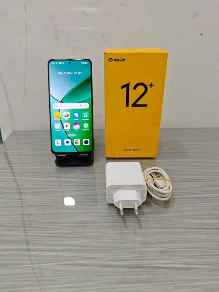 Realme 12 plus 5G ram 8g rom 256gb normal mulus lengkap
