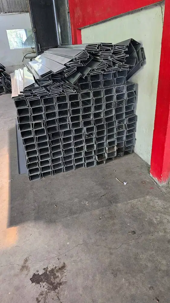 Cable Duct Sisa Proyek ukuran 6cm x 10cm x 200cm