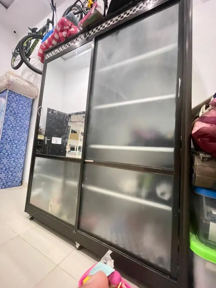 Lemari baju almunium