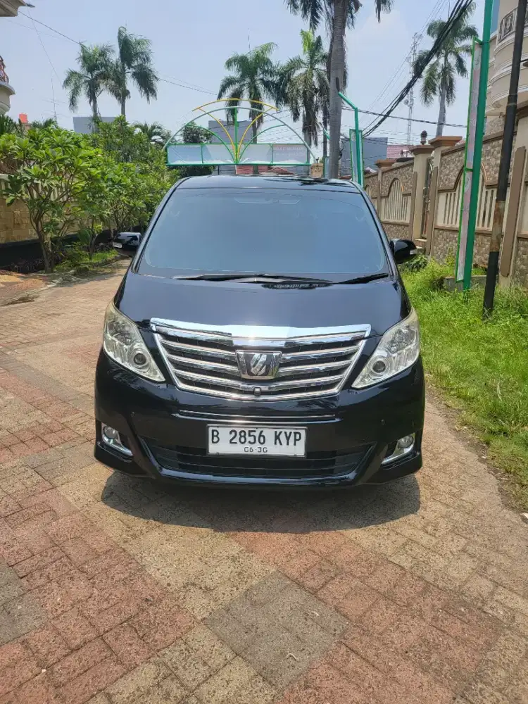 Toyota alphard G at 2012