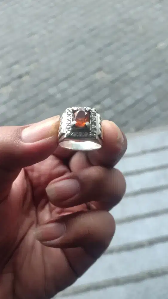 Ring perak batu  yellow safire asli bisa TT ya