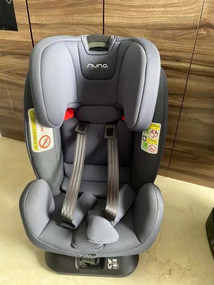 Di ju car seat buna tres lx