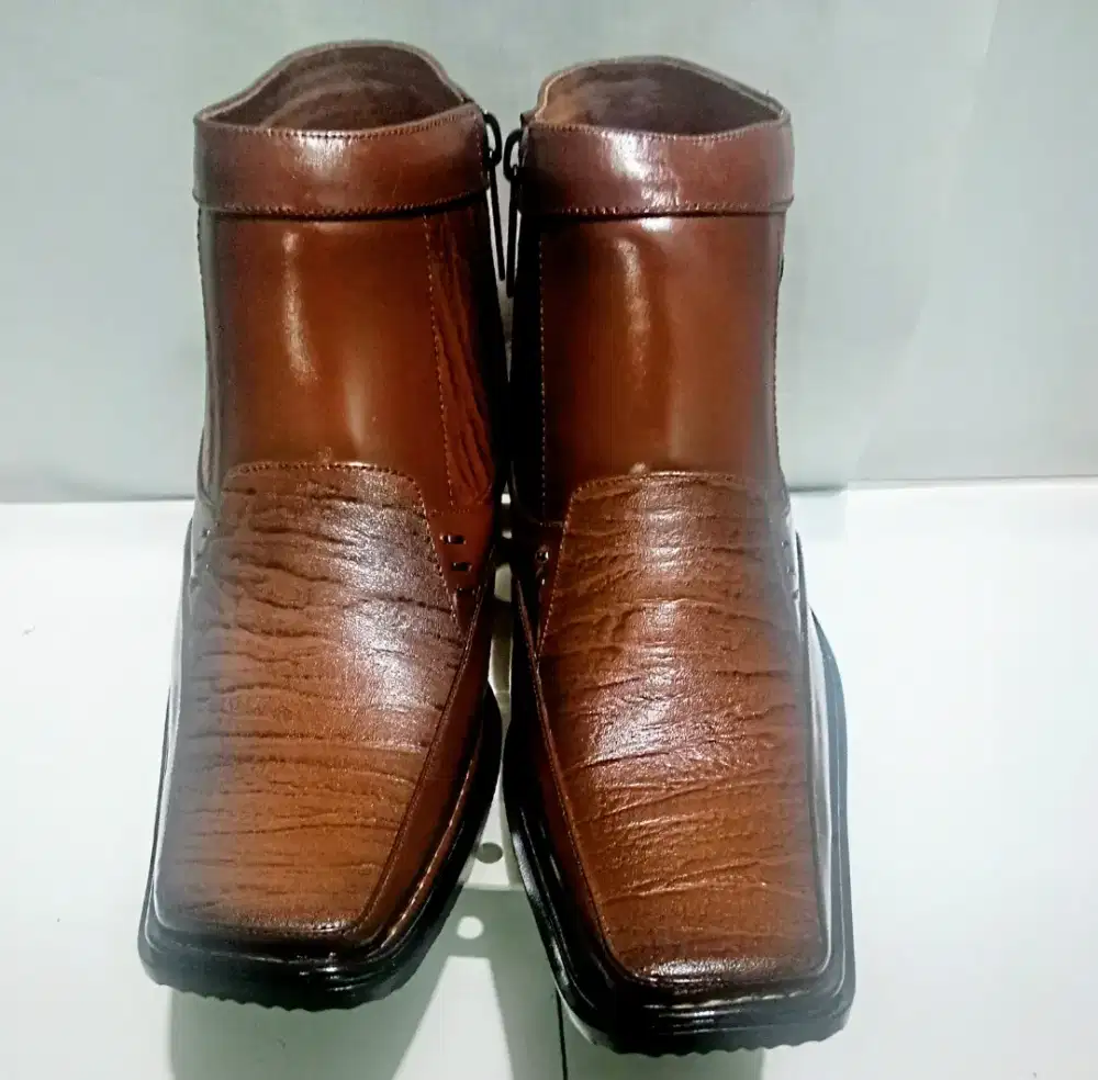 Aigner - Sepatu Pria Kekinian Keren Pantofel Terbaru Trend Original