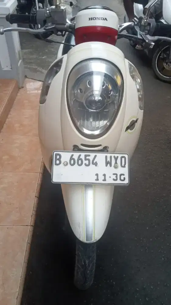 Honda scoopy 2014