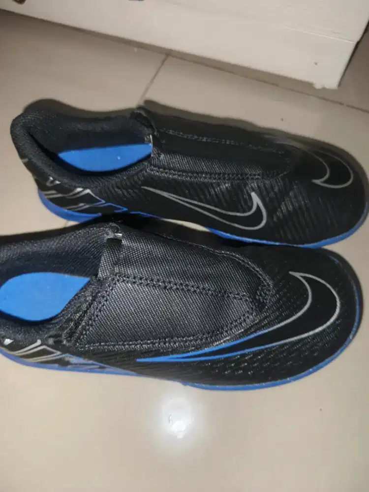 Sepatu Futsal Nike