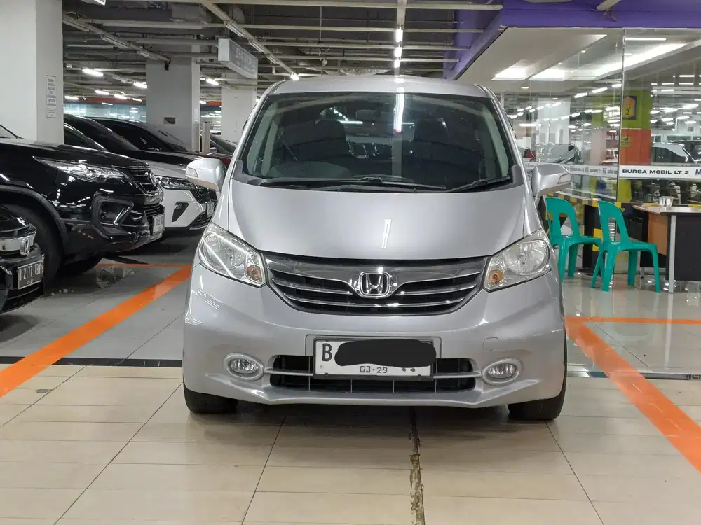 Honda Freed PSD 1.5 At 2014 Mobil Raawatan Siap Pakai