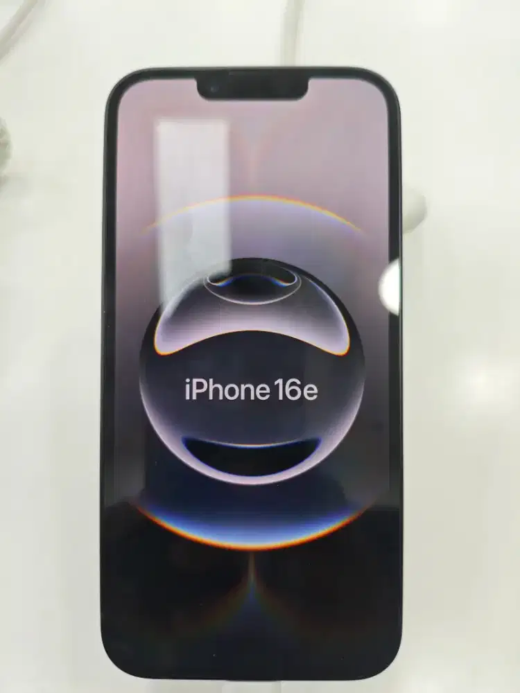 iPhone 16e 128/256/512