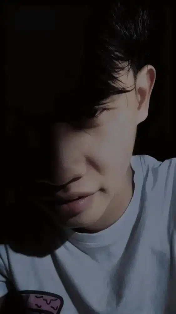 Sedang mencari pekerjaan sebagai apapun