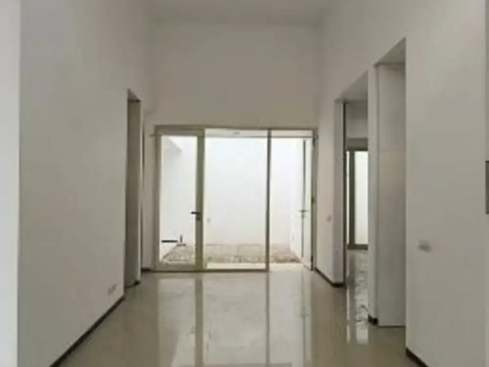 Disewakan rumah di Citraland bersih dan asri